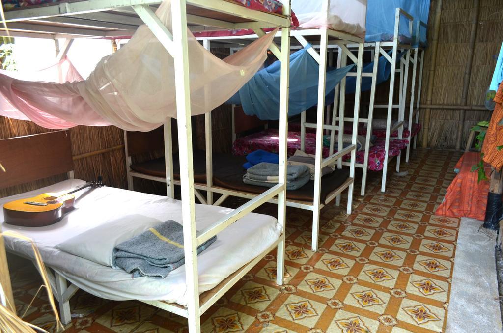 Refresh House Pai Hostel Room photo