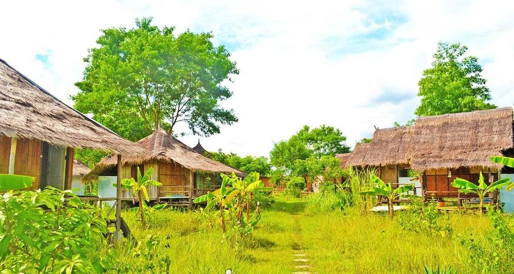 Refresh House Pai Hostel Exterior photo