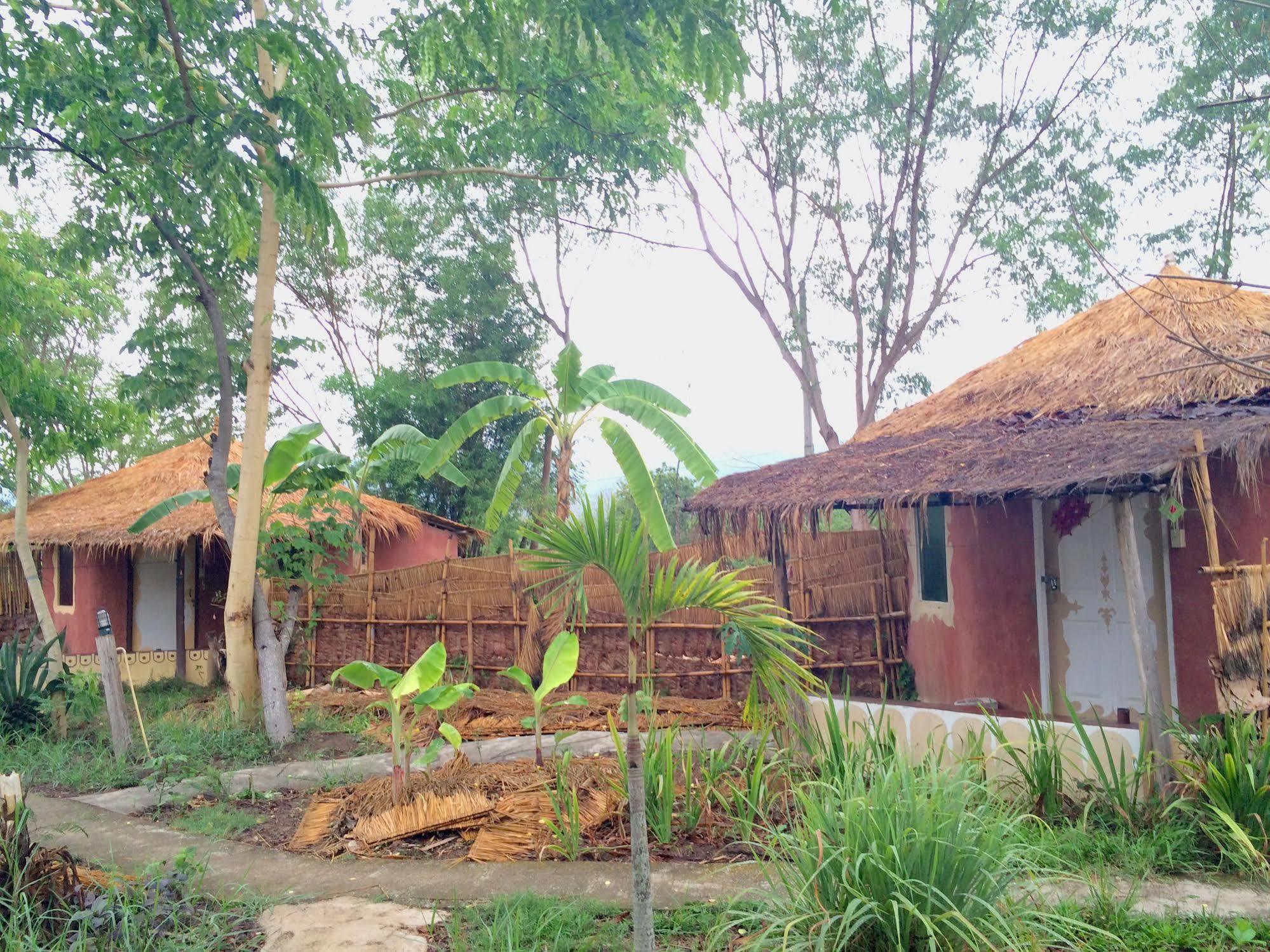 Refresh House Pai Hostel Exterior photo