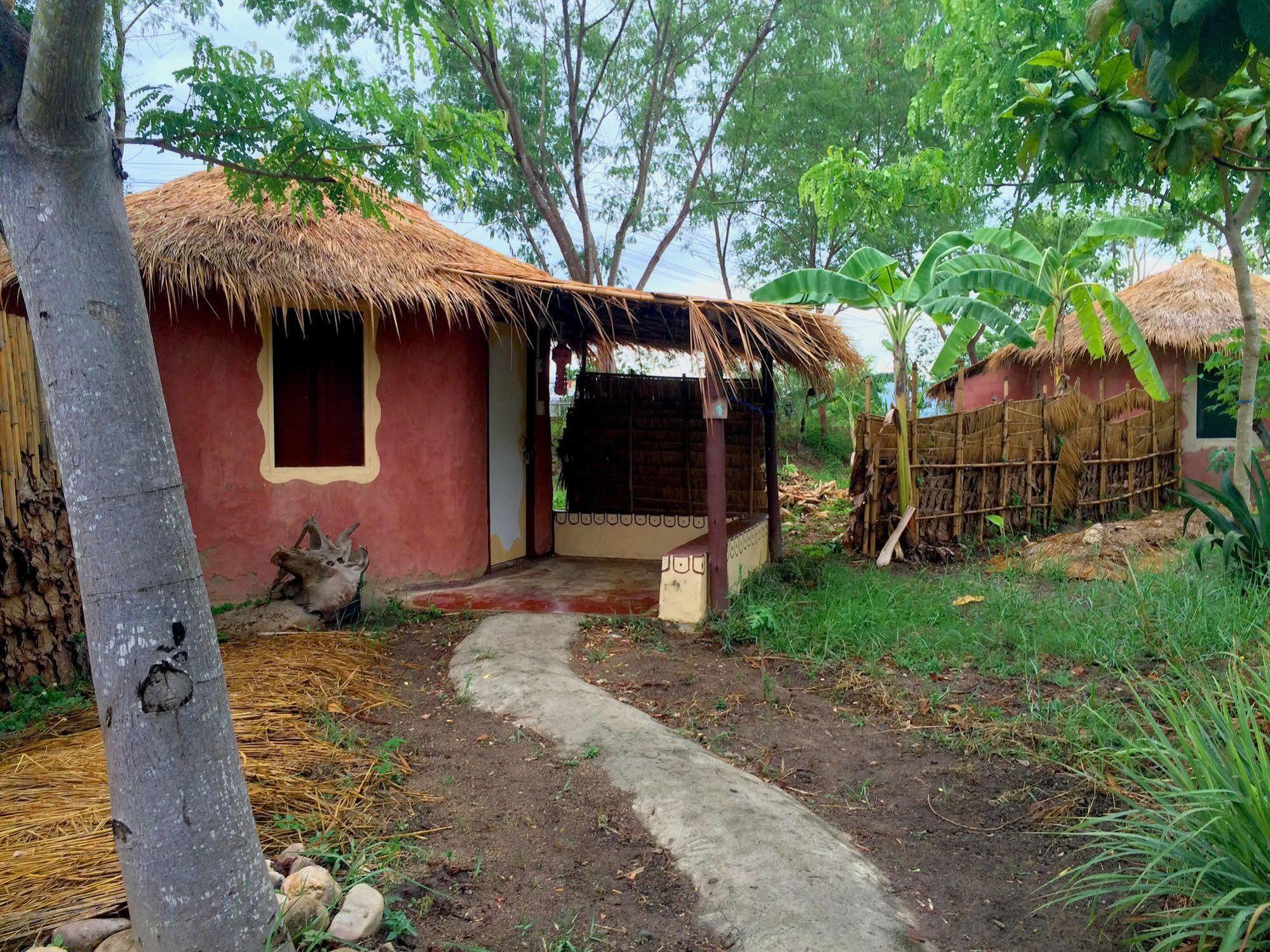 Refresh House Pai Hostel Exterior photo